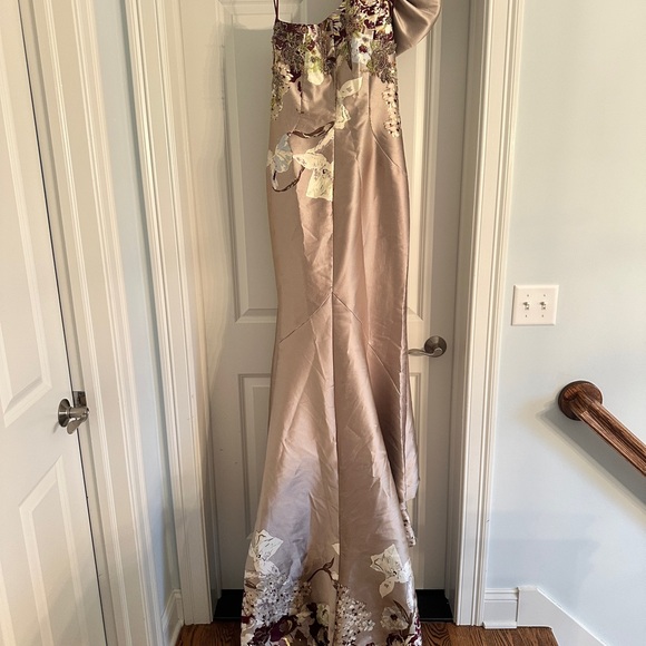 Stunning Terani Couture gown. Brand new no tags. Never altered. Never worn. - Picture 7 of 7